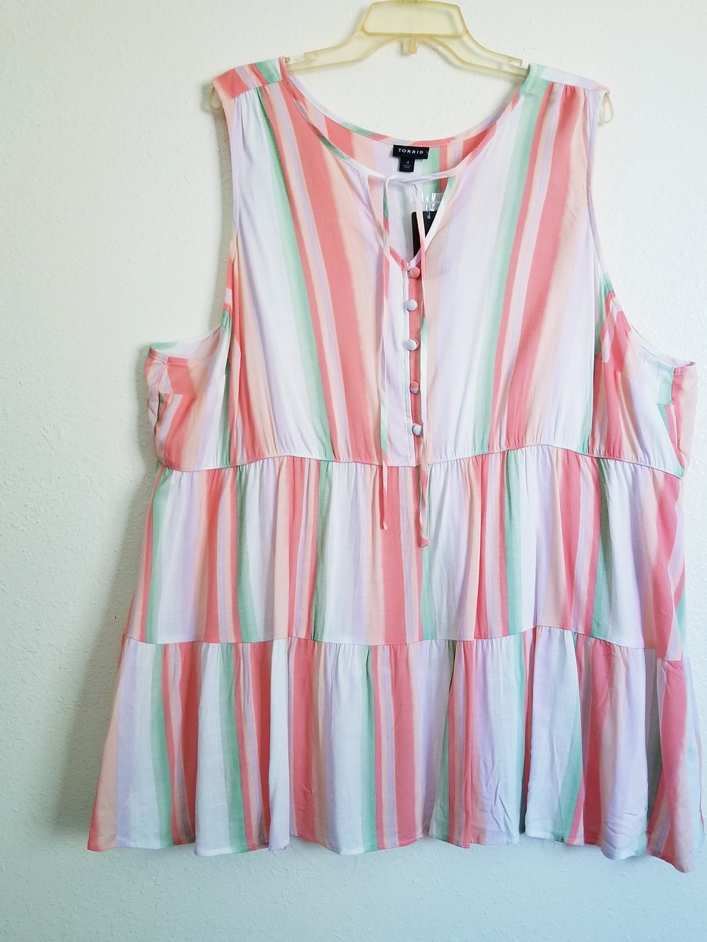 Plus Size Top - Picture 2 of 14